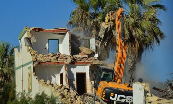 Abusivismo edilizio ad Alcamo, no a 16 demolizioni
