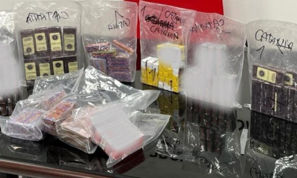 Tredici chili di hashish nelle confezioni di merendine, arrestato a Floridia