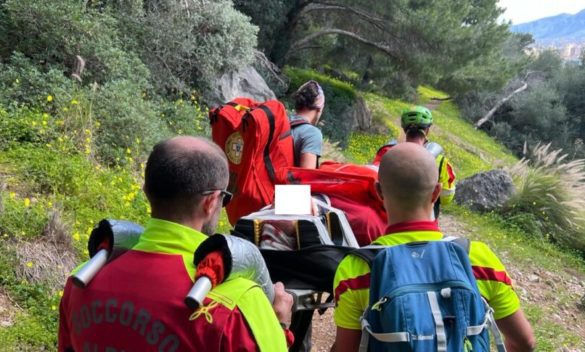 Palermo, rocciatore fa un volo di 20 metri mentre scala Monte Pellegrino: ferito e soccorso