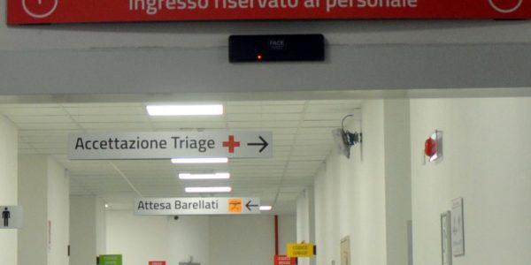 Petrosino, auto sbanda e si ribalta: due feriti tra cui una bambina