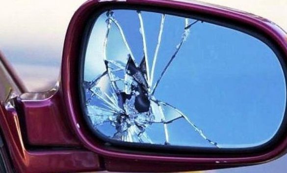 Siracusa, tentano la truffa dello specchietto in autostrada: denunciati