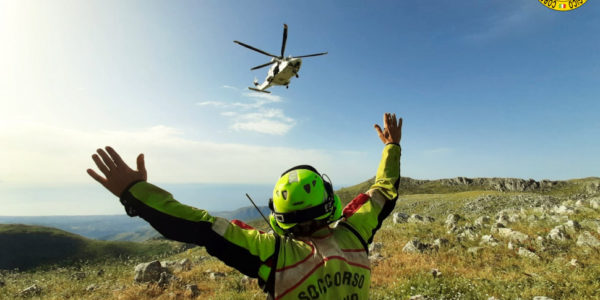 Stanco e in difficoltà, scialpinista soccorso sull’Etna