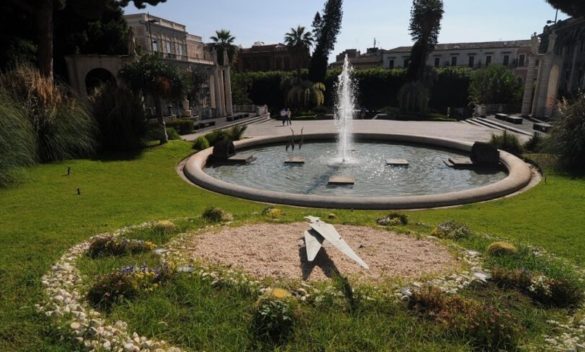 Due ragazzini aggrediti nella villa Bellini di Catania da una baby gang di coetanei: indagini in corso