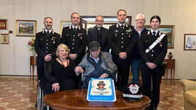 Scampò all’eccidio di Cefalonia: a Palermo i carabinieri festeggiano il brigadiere di 105 anni