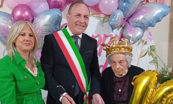 Grande festa a Paternò per nonna Concetta: per lei il traguardo dei cento anni