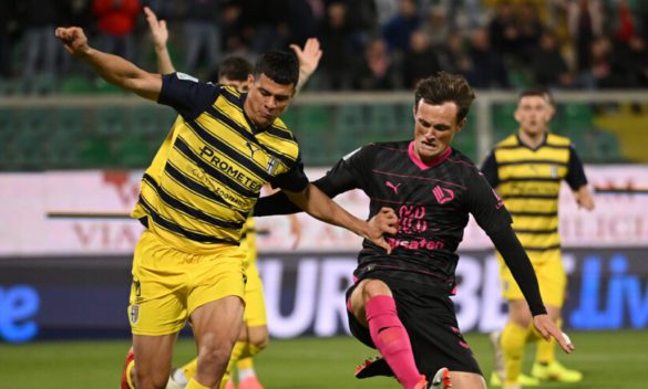 Palermo-Parma, terzo pareggio di fila per Mignani: infortunio a Di Mariano, ferita al ginocchio con 19 punti di sutura