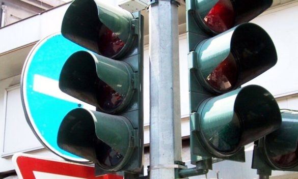 Palermo, nuova regolazione del semaforo di via Libertà: più tempo ai pedoni per attraversare