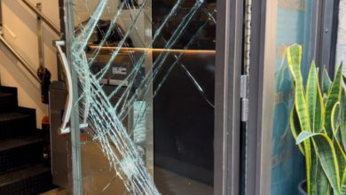Palermo, furto con spaccata in un bar di piazza Massimo: lo sfogo del proprietario