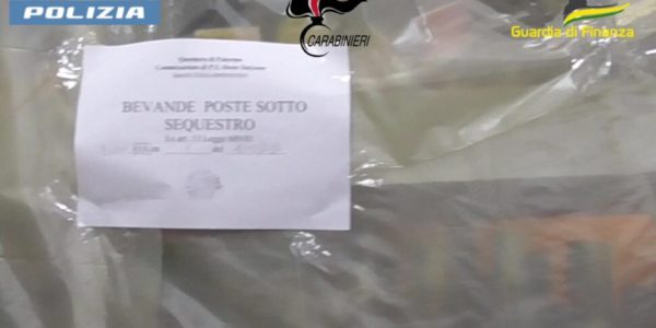 Alcolici venduti a minori e fuori orario a Pasqua, nei guai i gestori di 5 locali della movida di Palermo