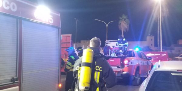 Due incendi nella notte, nel bosco di Termini Imerese e in una struttura vicino all'ospedale Civico di Palermo