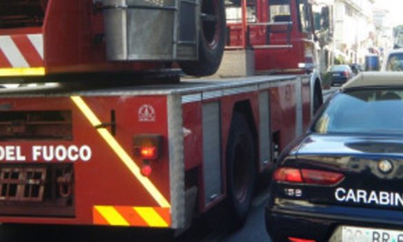 Incendio a Canicattì: auto distrutta dalle fiamme, indagano i carabinieri
