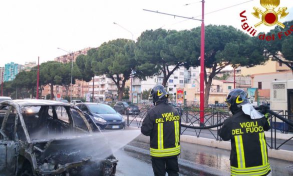 Auto in fiamme a Monreale, indagini dei carabinieri