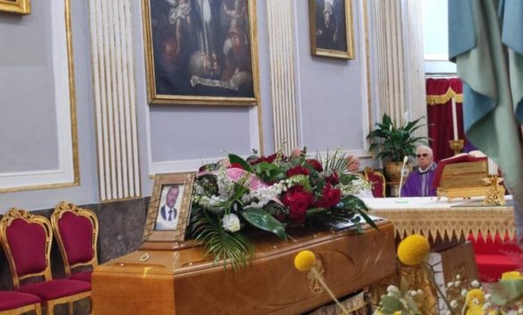 Strage di Casteldaccia: folla, rabbia e lacrime a Partinico per l'ultimo saluto a Ignazio Giordano