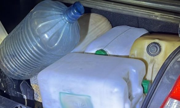 Catania, rubano il gasolio mentre il camionista dorme: denunciati un uomo e una donna