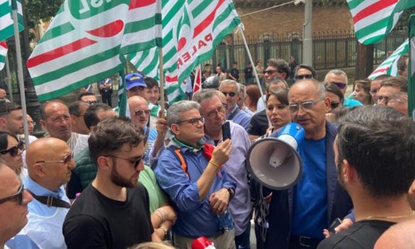 Cisl Sicilia corteo e sit in a Palermo: no alla privatizzazione delle Poste