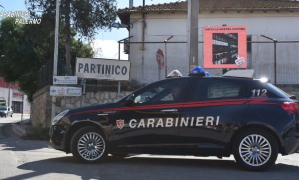 Ubriaco alla guida tenta di corrompere con 300 euro i carabinieri di Partinico, denunciato