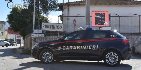 Ubriaco alla guida tenta di corrompere con 300 euro i carabinieri di Partinico, denunciato