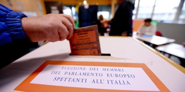 Elezioni europee, ultimo giorno per le liste: Leoluca Orlando al primo posto per Avs