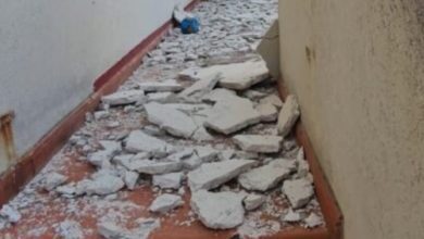 Paura alla scuola Castronovo di Bagheria: crollano i calcinacci da una parete esterna
