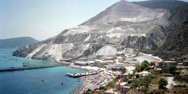 La pomice di Lipari galleggia verso un nuovo futuro, venduta l'ex Pumex