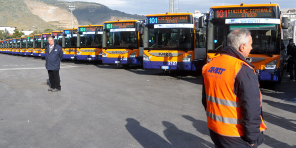 A Palermo torna il biglietto unico bus-treno per alcune linee, la corsa costerà 1 euro per chi usa l'App