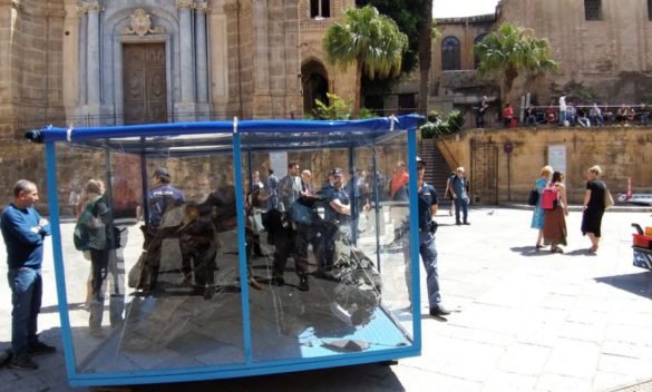 Palermo Unveils The Display Case With The Car From The Capaci Massacre ...