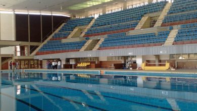 Ingresso negato ai genitori, tensione davanti alla piscina comunale di Palermo