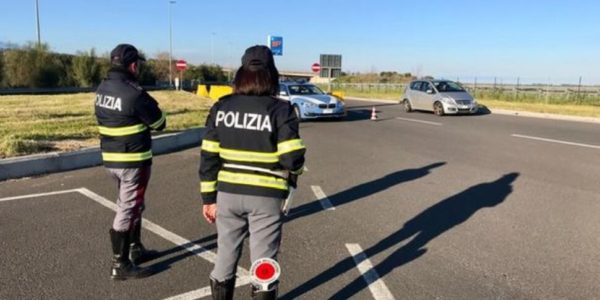 Siracusa, spara colpi di pistola a salve nella galleria dell'autostrada: denunciato