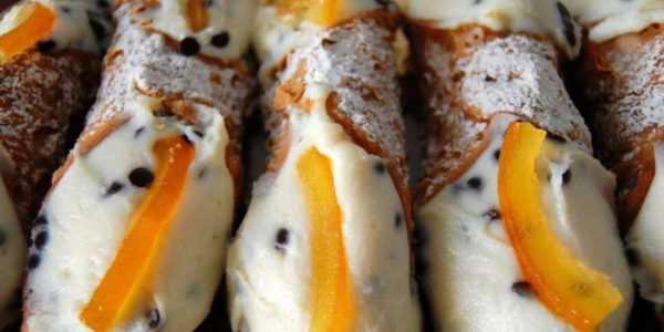 Ritorna la Sagra del Cannolo a Piana degli Albanesi: l'evento più dolce dell'anno in Sicilia