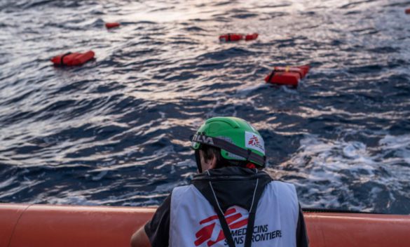 Arrivano a Lampedusa i cadaveri degli 11 migranti, collocati nei locali dell'area marina protetta