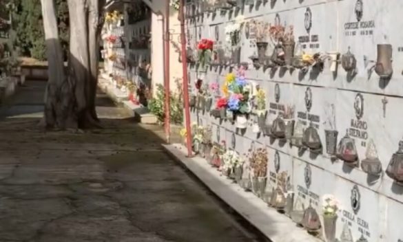 Rubati 500 vasi in rame dal cimitero di Piana degli Albanesi