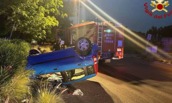 Palermo, auto si ribalta in via Lanza di Scalea: due giovani feriti in ospedale