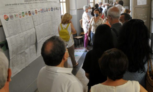 Elezioni, tanti rinunciano a fare gli scrutatori a Palermo: seggi a rischio, vertice in prefettura