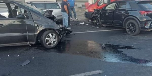 Scontro frontale tra due auto a Rometta, sei feriti: una ragazzina in codice rosso al Policlinico di Messina