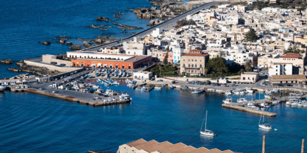 Vietato sbarcare a Favignana ai veicoli dei non residenti nelle isole Egadi