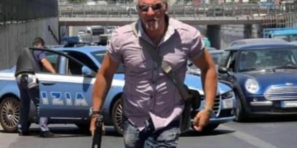 Palermo: scoperta la targa che ricorda Cristoforo Rubino, il poliziotto soprannominato «Hulk Hogan»