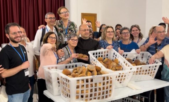 A Palermo si rinnova la tradizione del Pane di Sant'Antonio: distribuito in carcere e negli ospedali