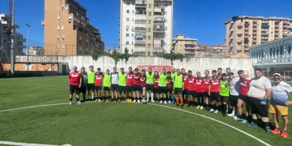 Palermo, la squadra dei ragazzi guariti dal cancro in campo contro medici e infermieri