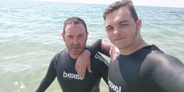 Perse le braccia sotto una pressa, ora attraverserà a nuoto lo Stretto di Messina