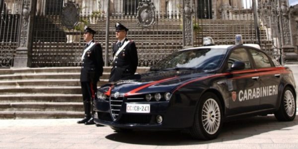 Ragusa, la truffa dei finti carabinieri che bussano alle porte degli anziani