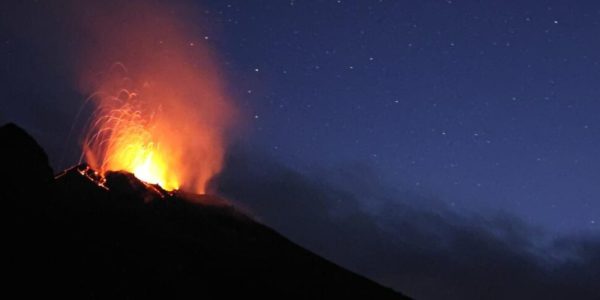 Stromboli, allerta arancione della Protezione civile per il vulcano