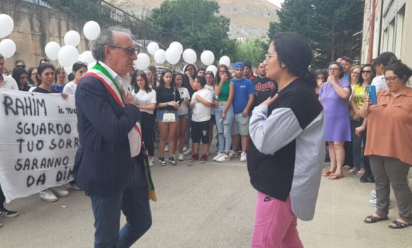 Fiaccolata e palloncini bianchi: San Cipirello e San Giuseppe Jato ricordano le vittime