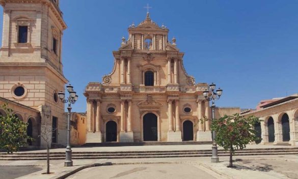 Aggressione a Ispica: un ragazzo accoltellato in piazza Santissima Annunziata, fermato un nordafricano