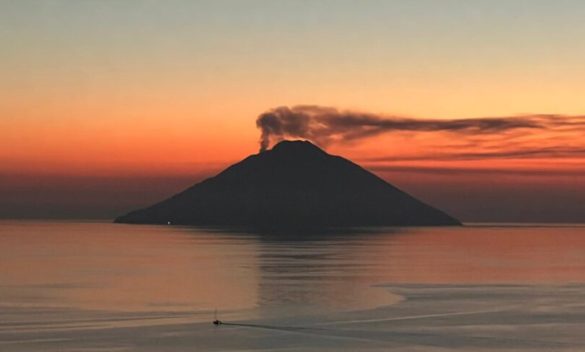 Stromboli, nuova esplosione registrata dall'Istituto di vulcanologia