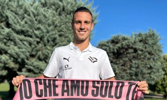 Il centrocampista Verre firma fino al 2027 con il Palermo