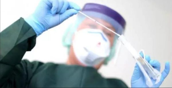 COVID-19[FEMININE.EnSicilecontagionstableavec23nouvellesvictimes.ASyracuse727cas