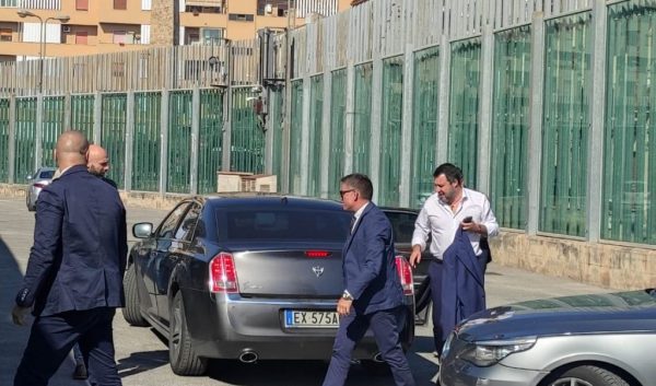 Open-Arms-Prozess, Salvinis Anhörung in Palermo verschoben