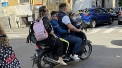 Ragusa, les conducteurs de scooter sans casque fuient la police et entrent en collision avec Ragusa volant